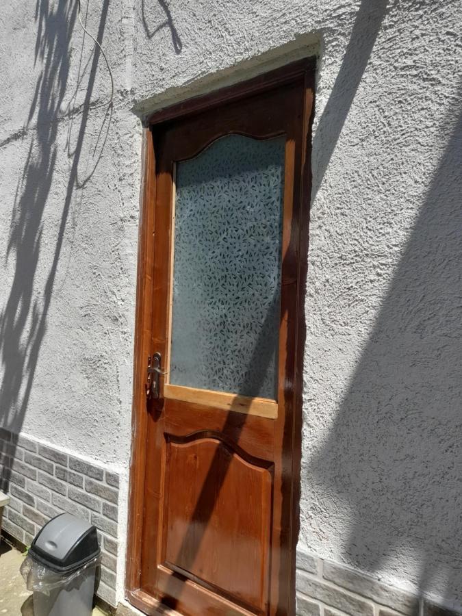 Guesthouse Borjomi Luaran gambar